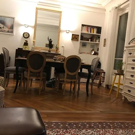 Homestay Belle A Montmartre *
